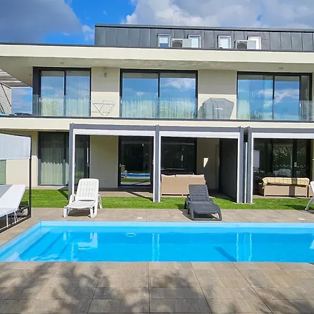 Luxury In Balatonalmadi, Almadi Lux I - Ocean Blue Apartment Balatonalmádi