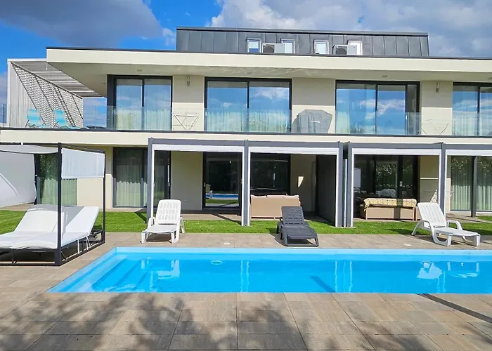 Luxury In Balatonalmadi, Almadi Lux I - Ocean Blue Apartment Balatonalmádi