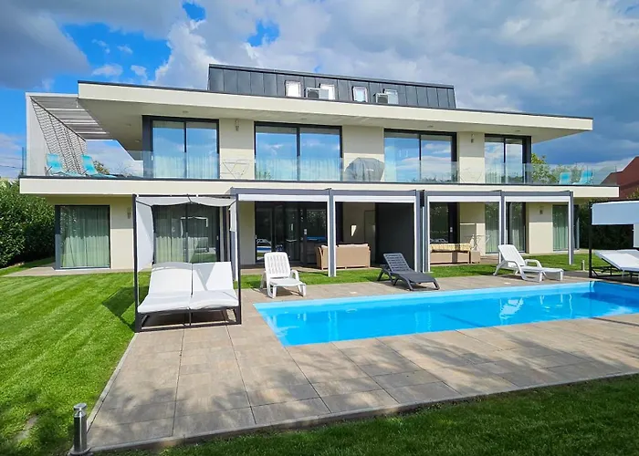 Luxury In Balatonalmádi, Almádi Lux I - Ocean Blue * Balatonalmádi